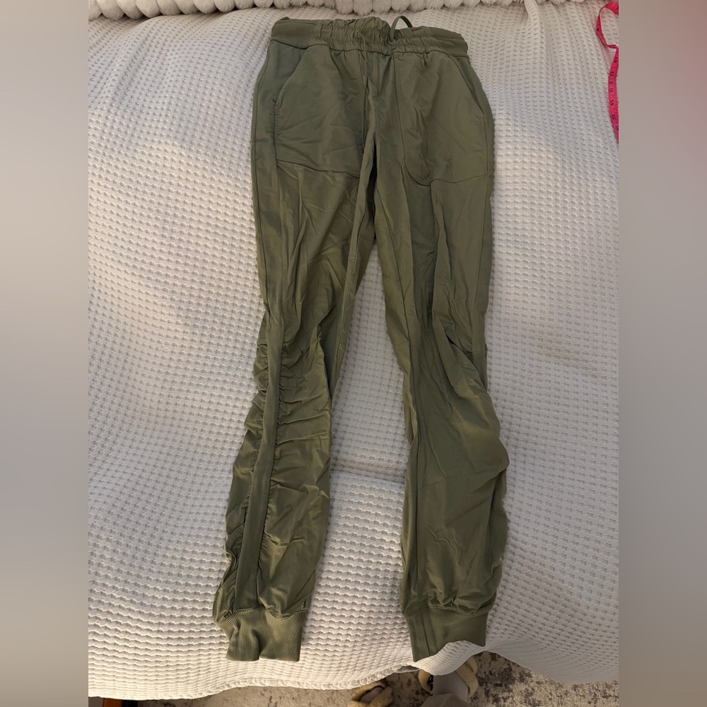 Lululemon Women's Sage Green Pants